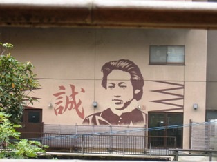 �����j�I